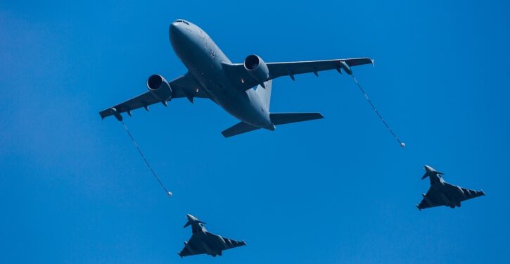 aerial_refueling